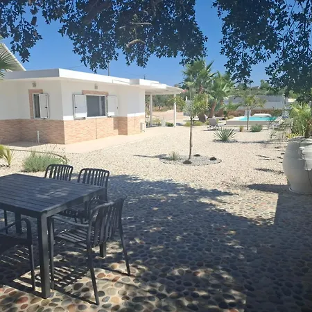 Villa Dadis