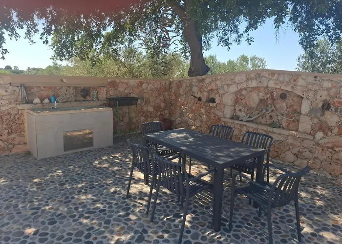 Dadis Villa Chania (Crete)